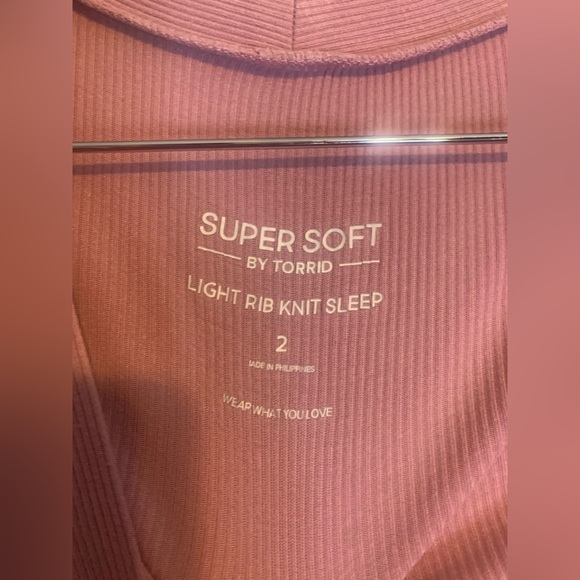 Torrid Women’s Super Soft Rib Snap Front Lounge Berry Conserve Cardigan. Size 2. - Picture 5 of 9